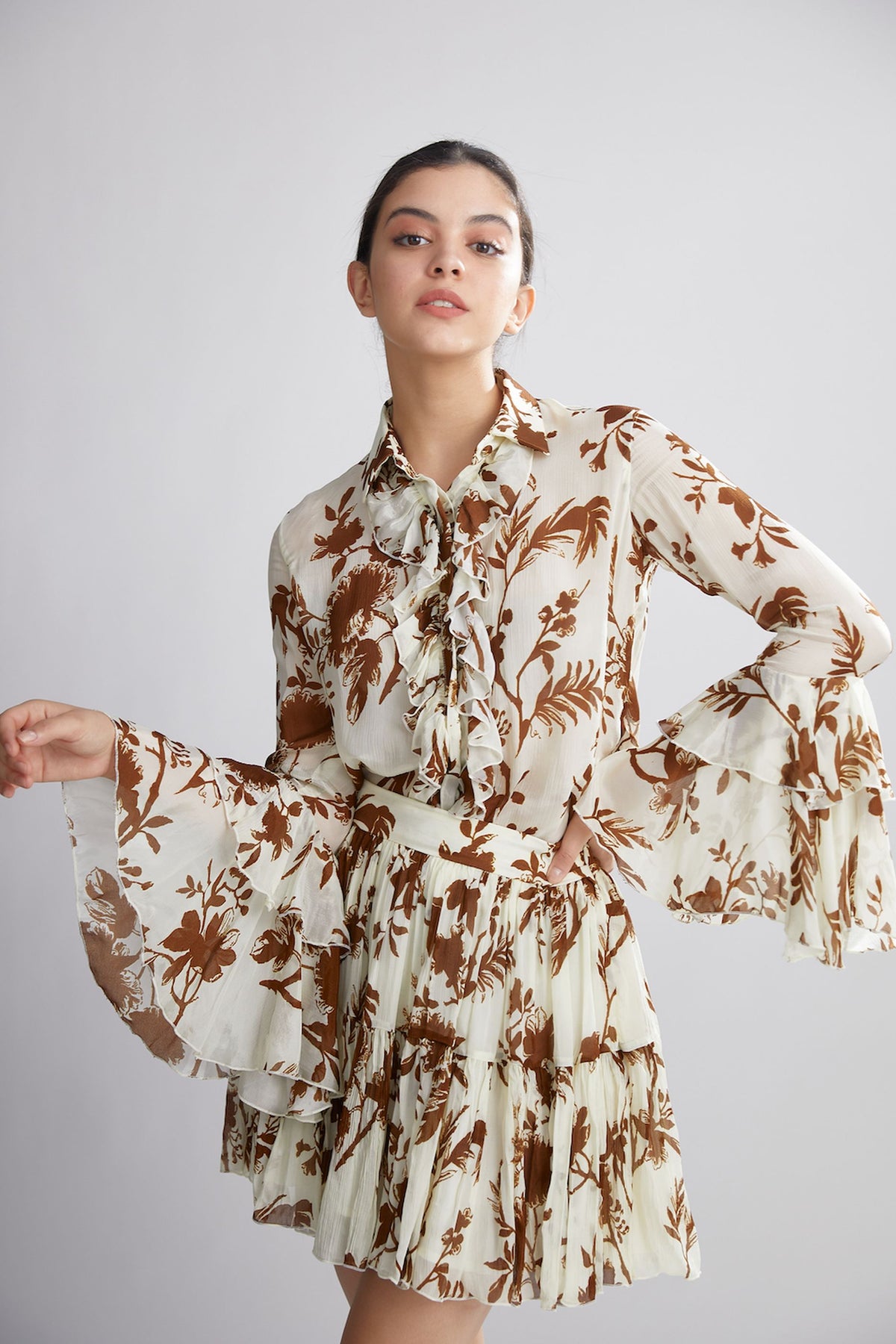 CREAM AND BROWN FLORAL FRILL TOP