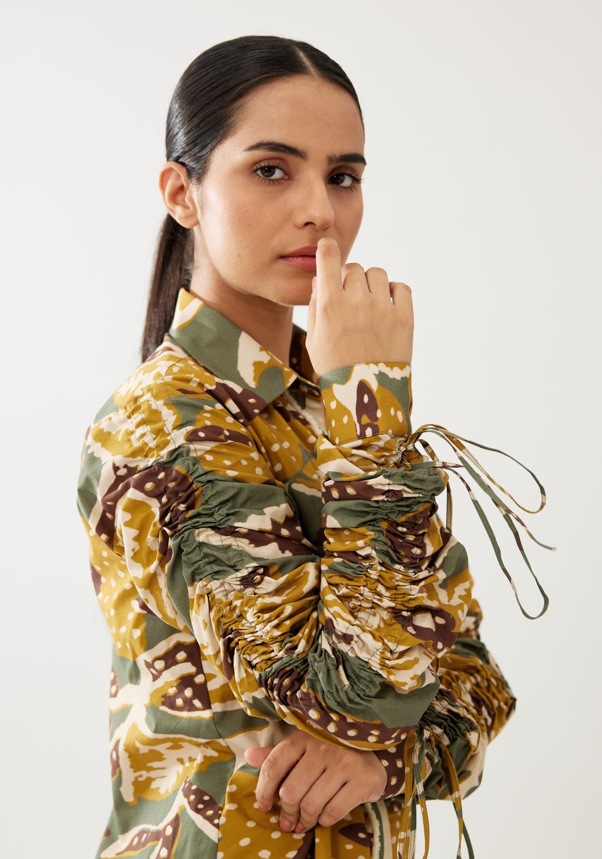 OLIVE AND MUSTARD FLORAL SMOCKING SLEEVE SHIRT