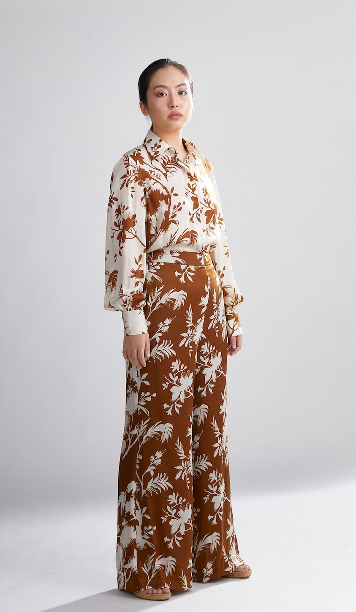 CREAM AND BROWN FLORAL SHIRT