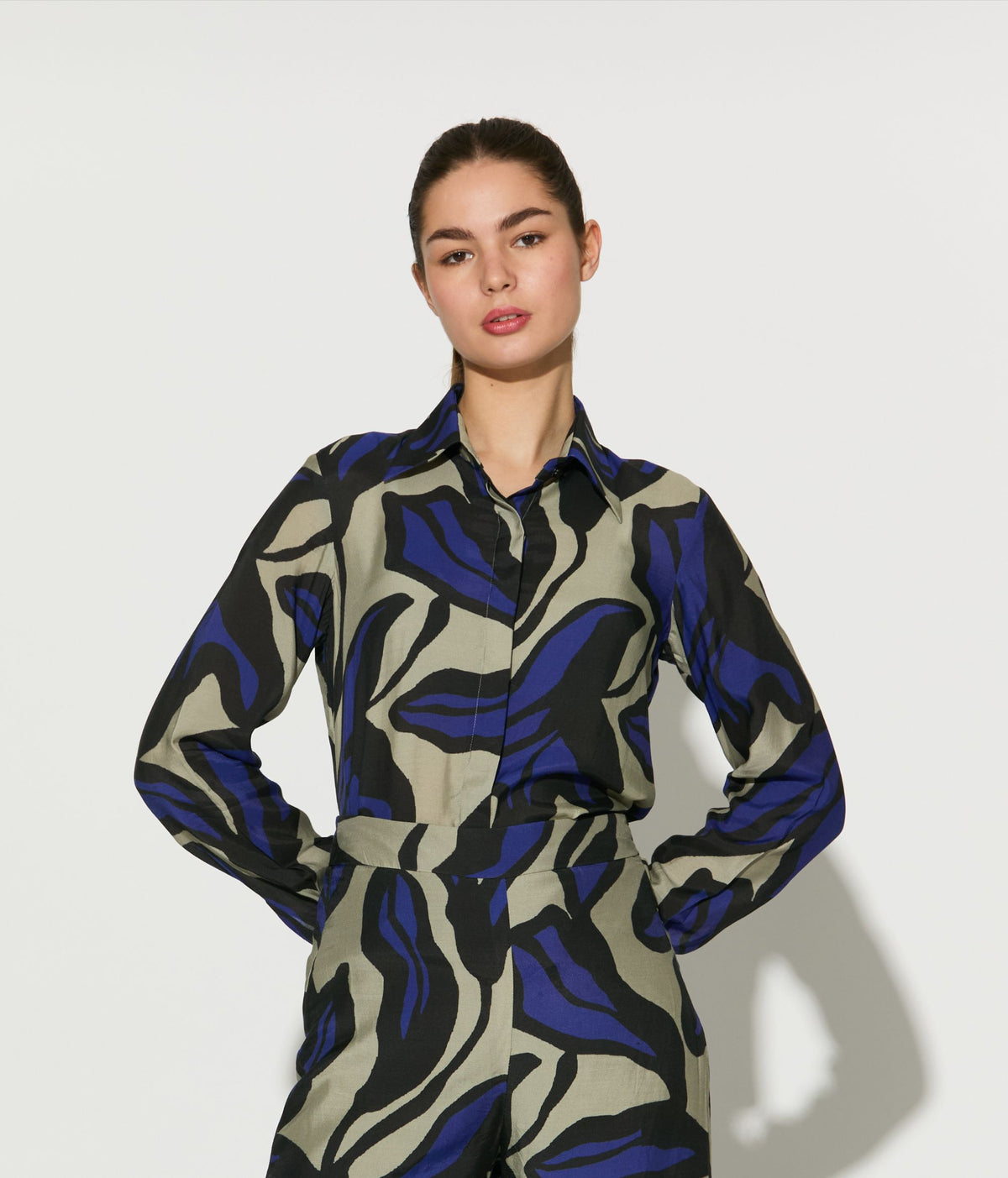 BEIGE, BLUE AND BLACK FLORAL SHIRT