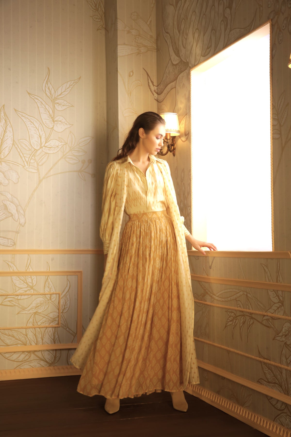 YELLOW AND MUSTARD POLKA MOTIF SLEEVELESS CAPE