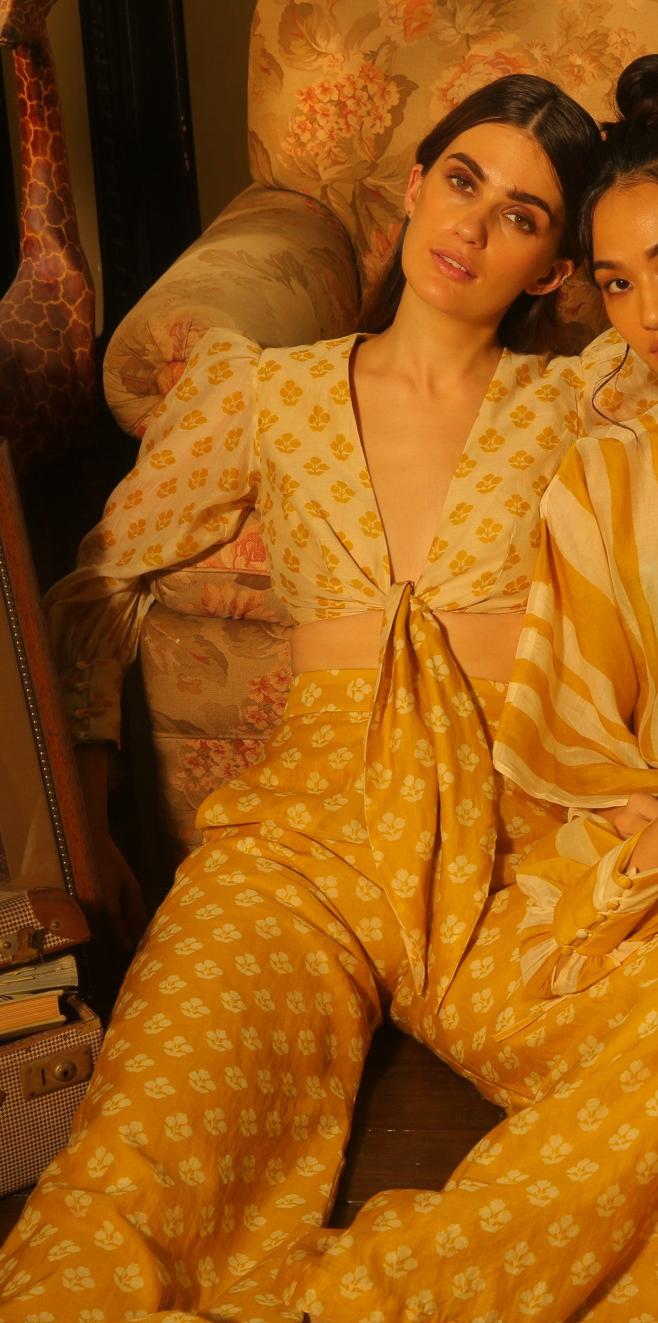 CREAM WITH YELLOW FLOWER FRONT TIE TOP