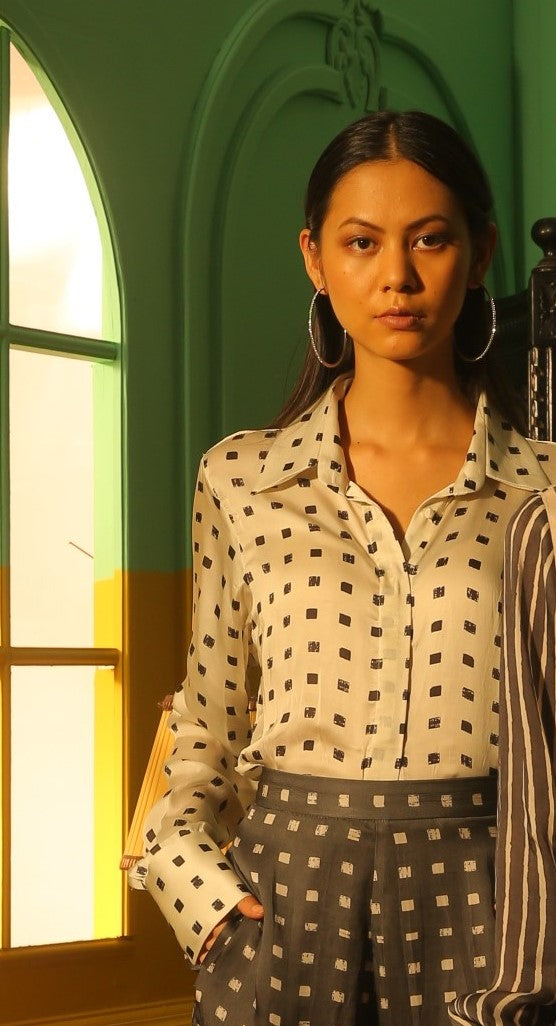 WHITE AND BLACK SQUARE POLKA SHIRT