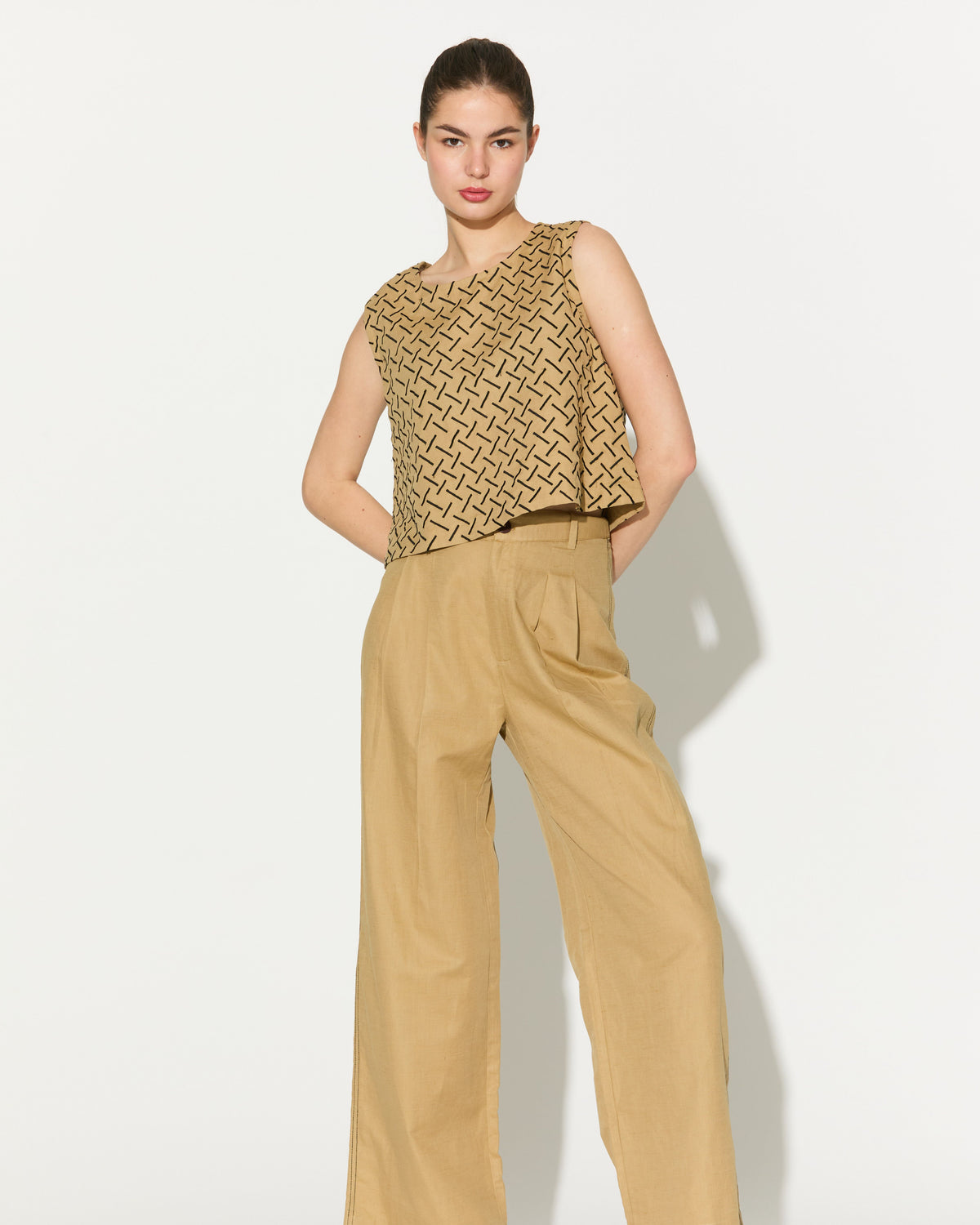 GOLDEN PLAIN PANTS