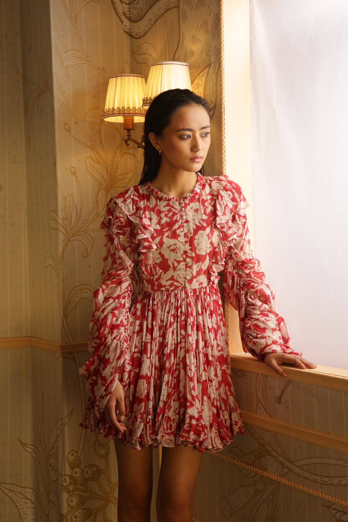 RED AND WHITE FLORAL SHORT DRESS