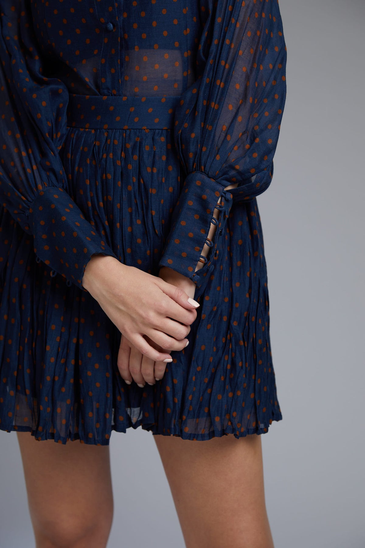 BLUE AND BROWN POLKA DOT PLEATED SKIRT