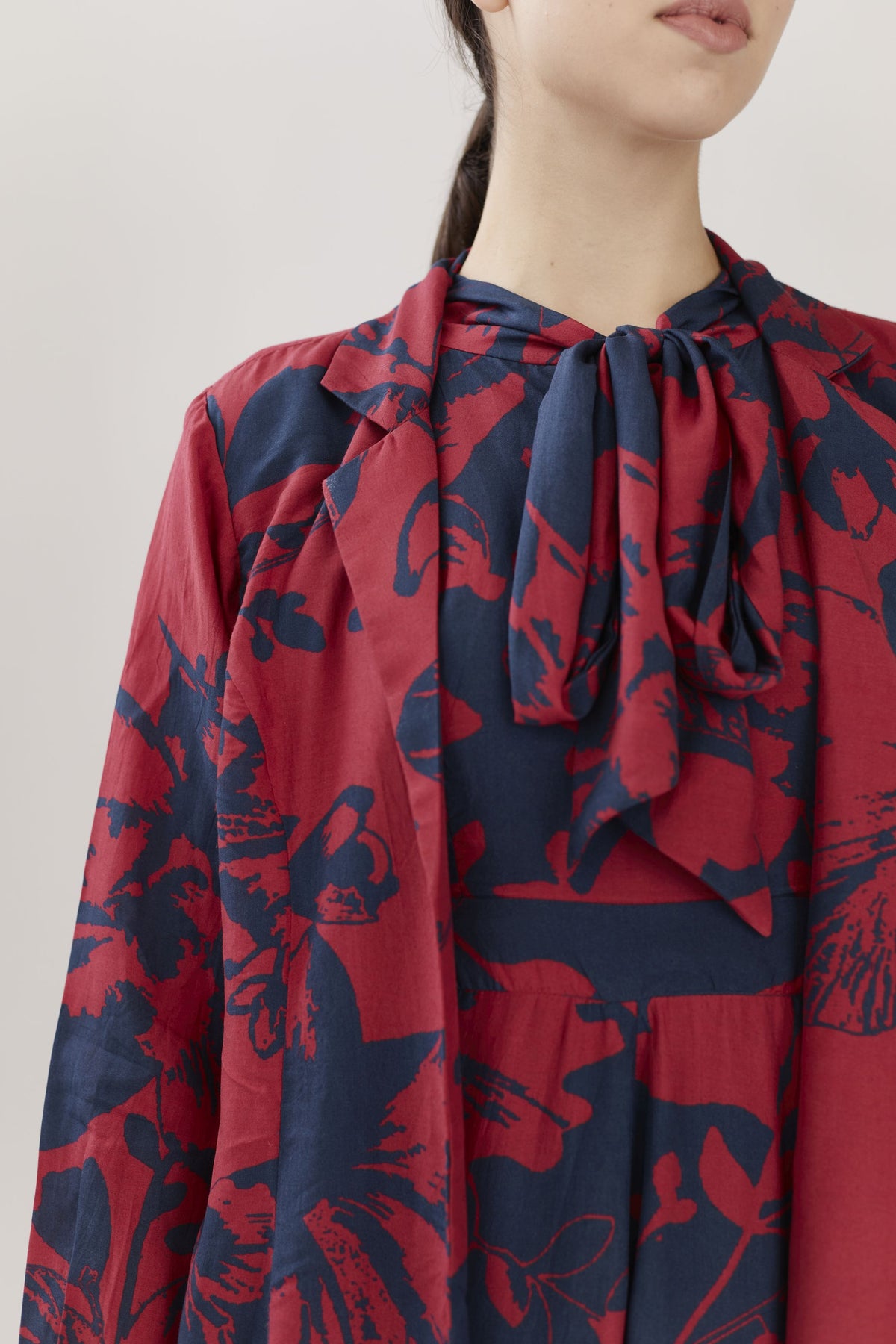 RED AND BLUE FLORAL CAPE