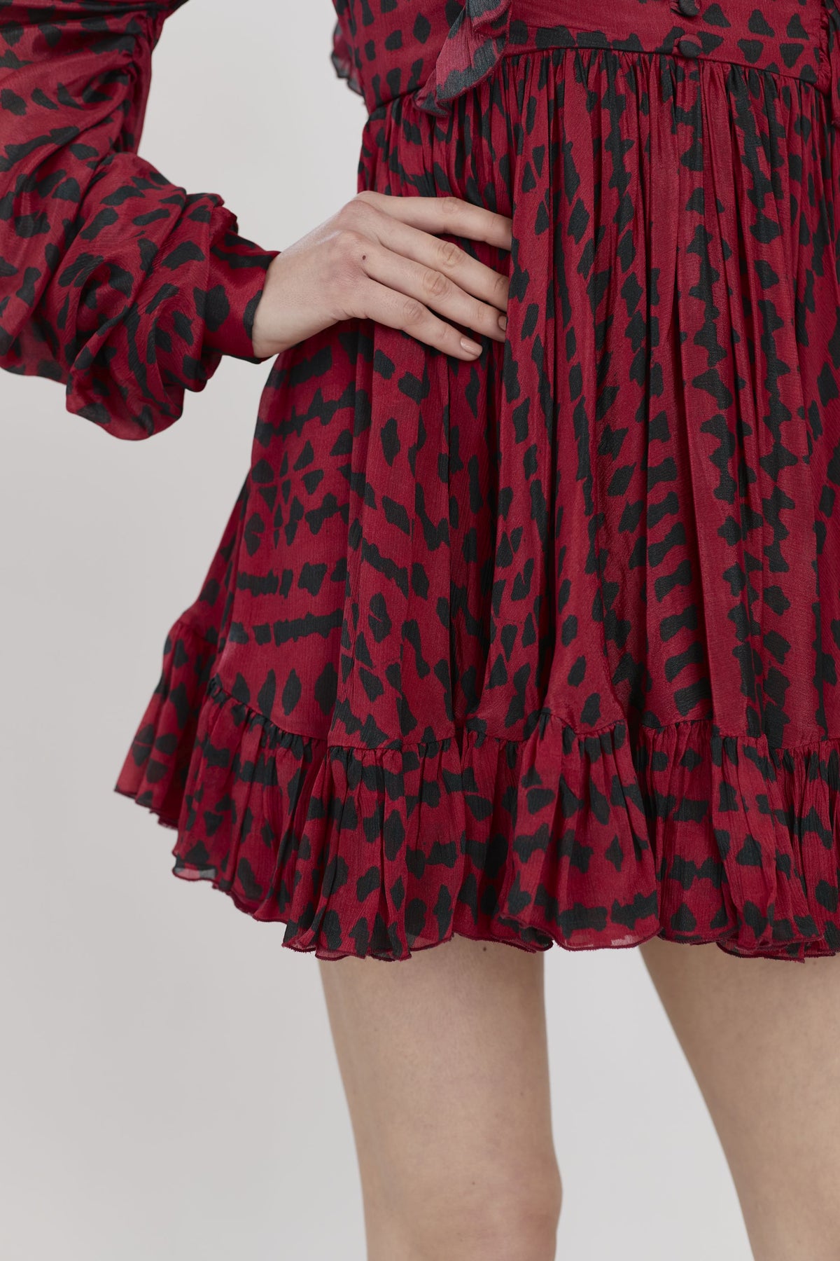 RED AND BLACK ABSTRACT PRINT FRILL SHORT DRESS