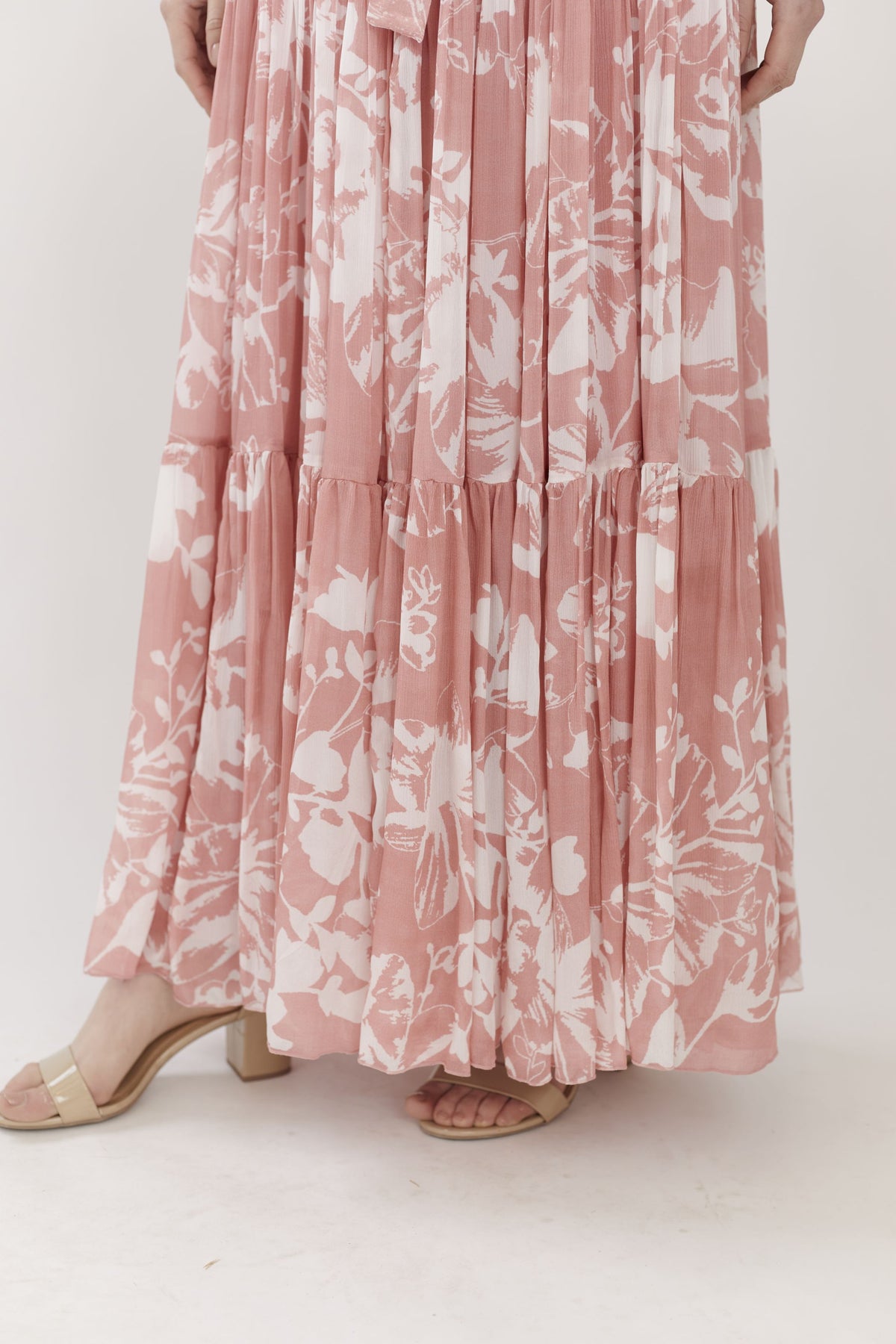 PINK AND WHITE FLORAL FLARED SKIRT