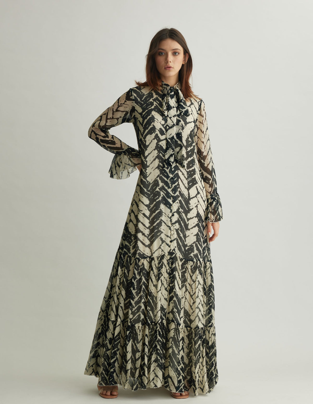fitted lace wedding dress WHITE AND BLACK CHEVRON PRINT LONG DRESS ShopKoai fitted lace wedding dress WHITE AND BLACK CHEVRON PRINT LONG DRESS ShopKoai