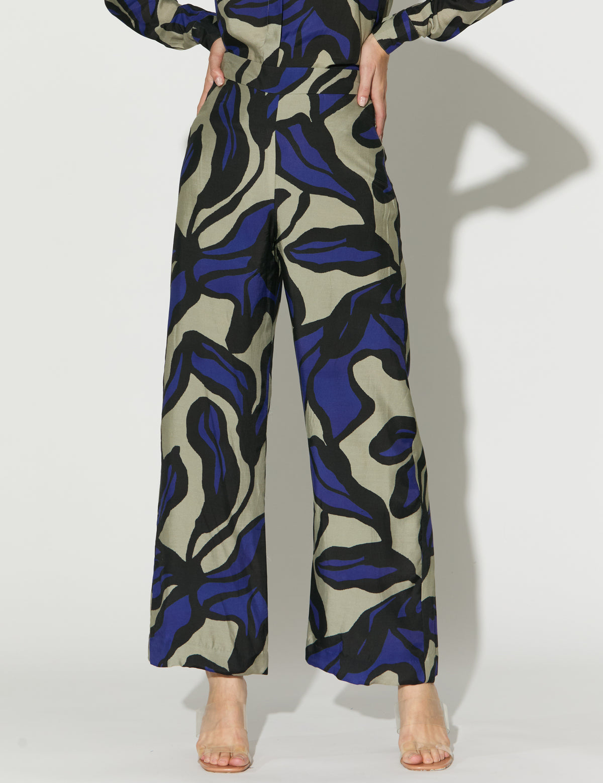 BEIGE, BLUE AND BLACK FLORAL PANTS