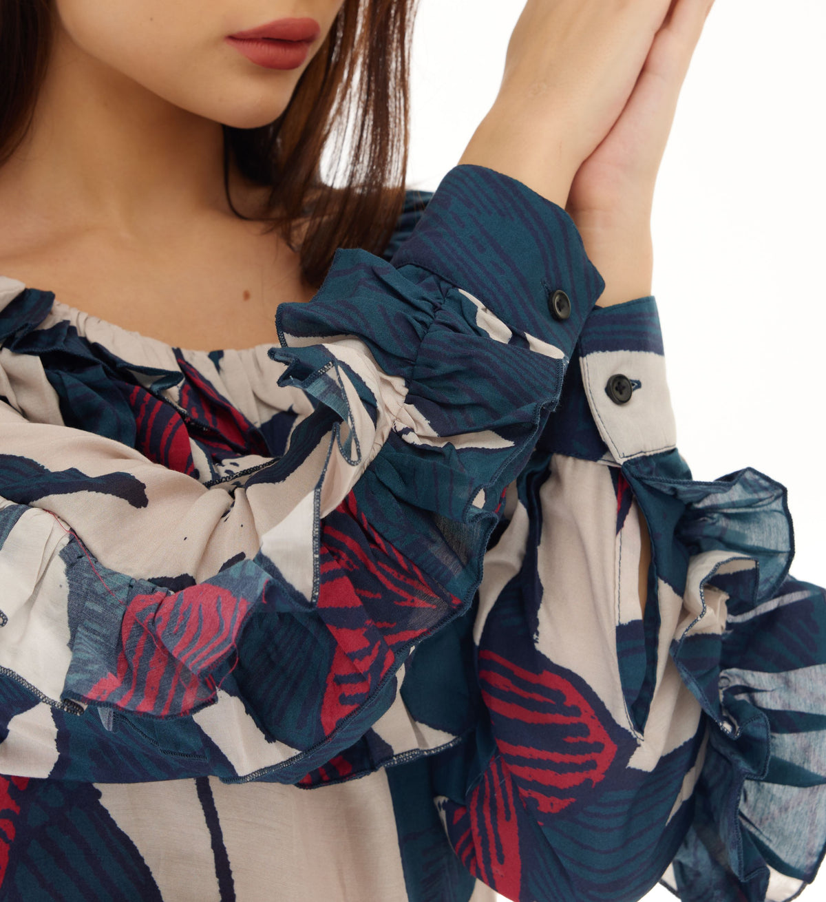 OFF WHITE, BLUE & RED FLORAL FRILL TOP