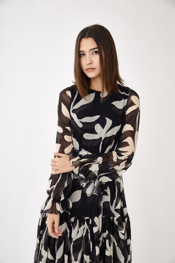 BLACK AND CREAM FLORAL MIDI DRESS ShopKoai BLACK AND CREAM FLORAL MIDI DRESS ShopKoai