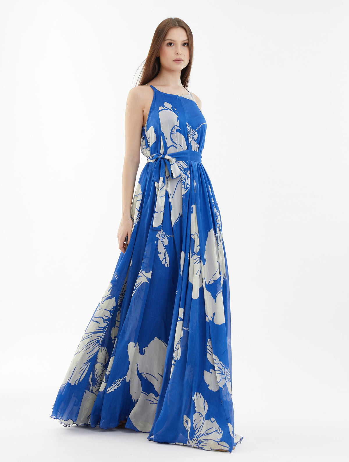 BLUE AND WHITE FLORAL SLEEVELESS LONG DRESS
